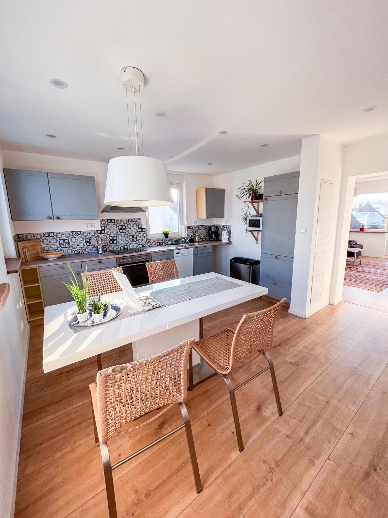 Helle Und Gemuetliche Ferienwohnung In לורש מראה חיצוני תמונה